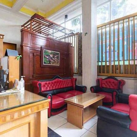 Homestay Gayatri Sawojajar RedPartner Malang Bagian luar foto