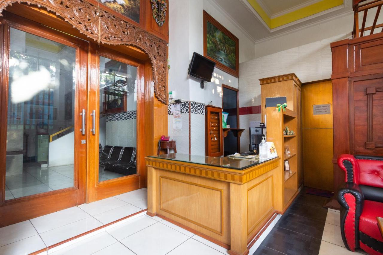 Homestay Gayatri Sawojajar RedPartner Malang Bagian luar foto