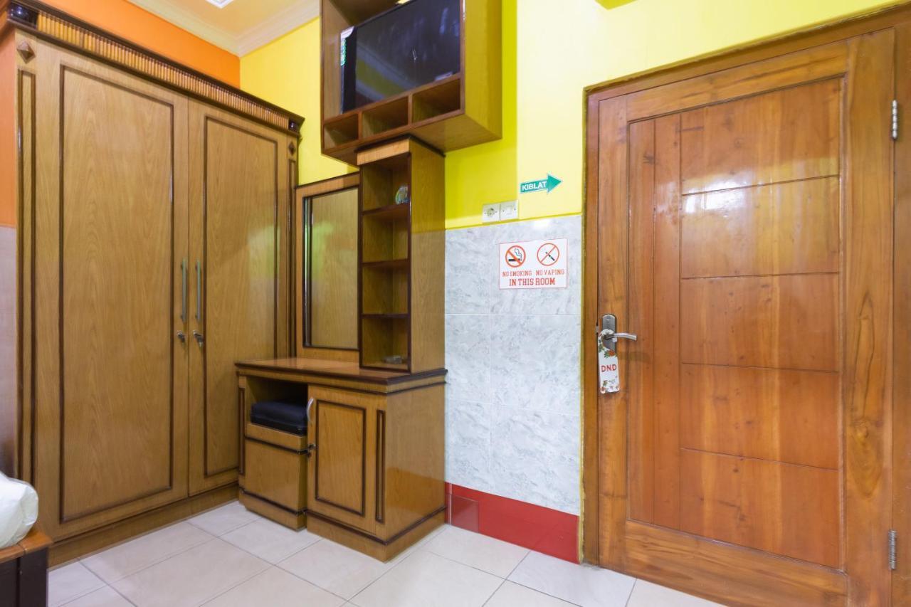 Homestay Gayatri Sawojajar RedPartner Malang Bagian luar foto