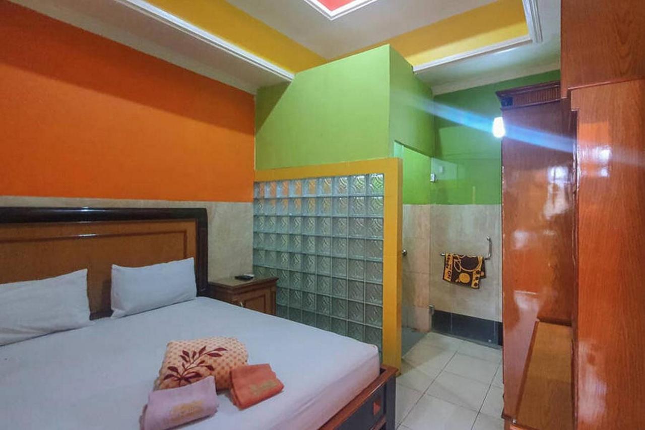 Homestay Gayatri Sawojajar RedPartner Malang Bagian luar foto